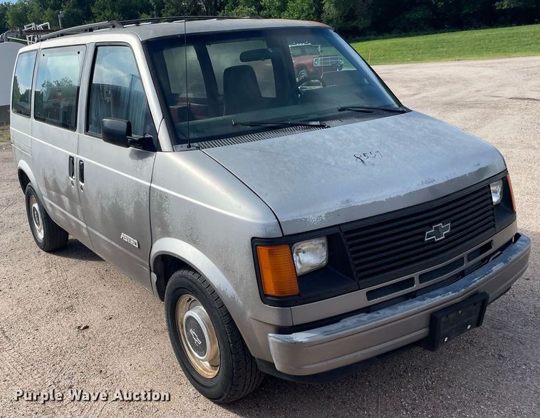 image for item ME9882 1991 Chevrolet Astro  van