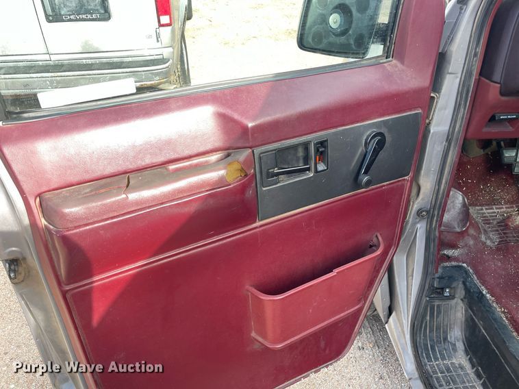 image for item ME9882 1991 Chevrolet Astro  van