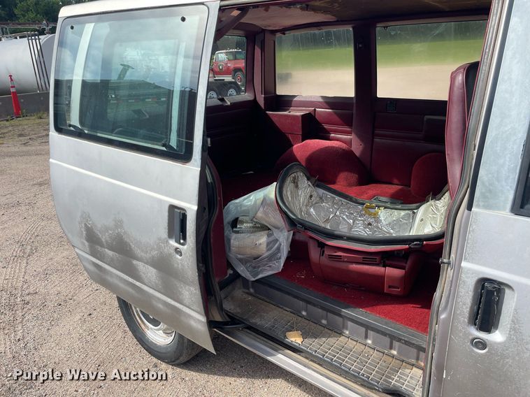 image for item ME9882 1991 Chevrolet Astro  van