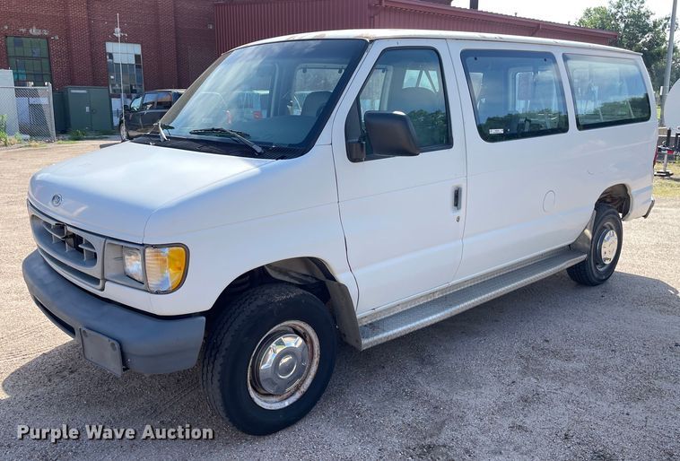 image for item ME9883 1997 Ford Club Wagon  van