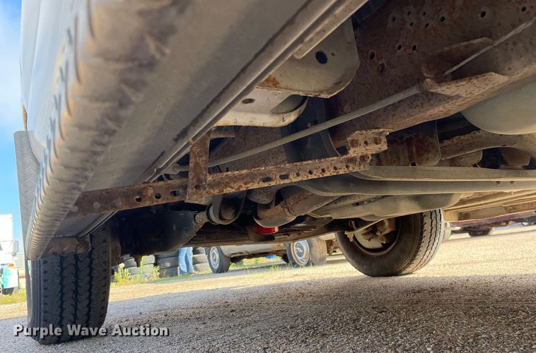 image for item ME9883 1997 Ford Club Wagon  van