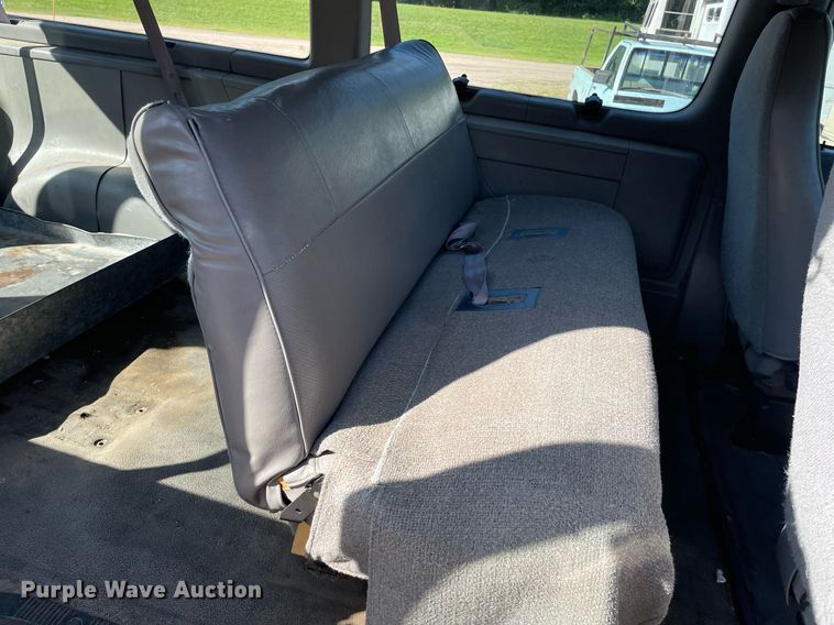 image for item ME9883 1997 Ford Club Wagon  van