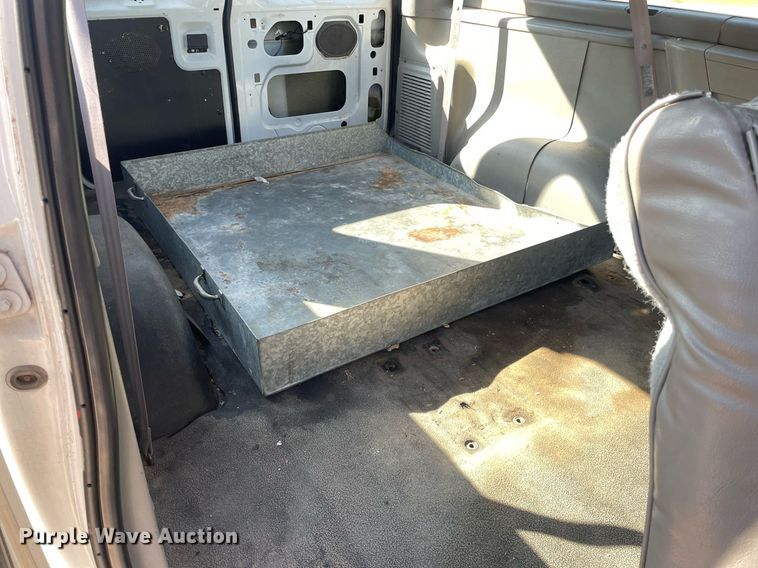 image for item ME9883 1997 Ford Club Wagon  van