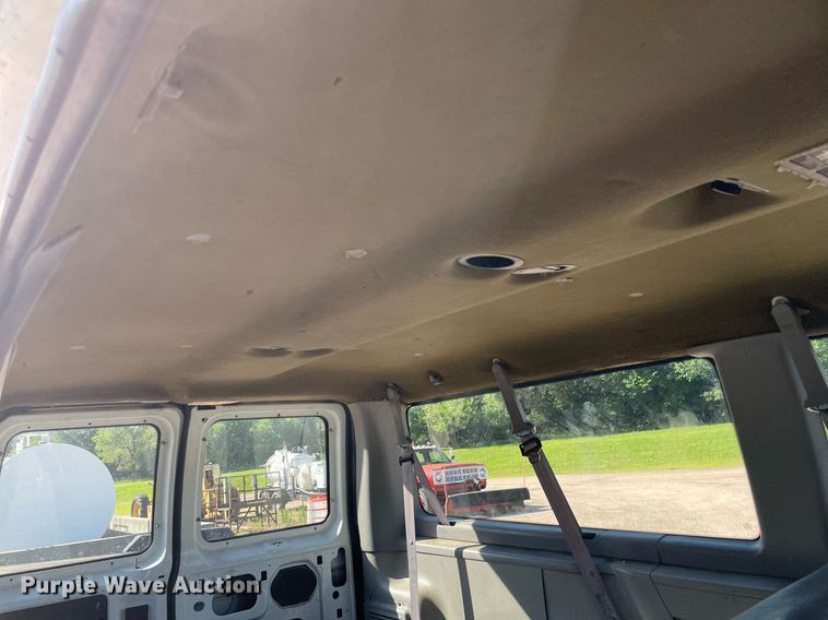 image for item ME9883 1997 Ford Club Wagon  van