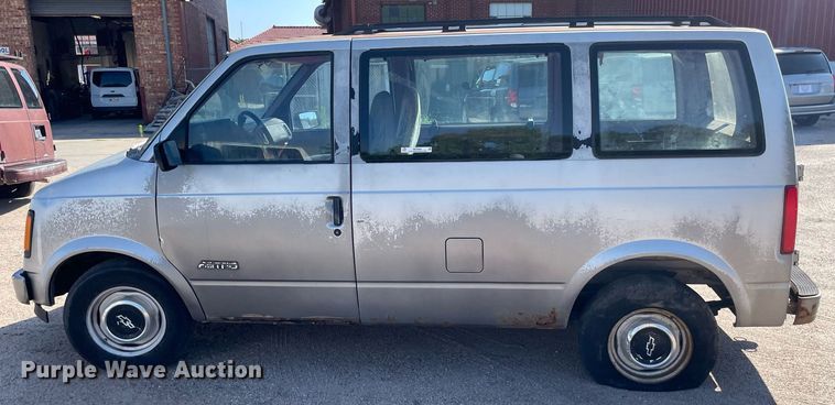 image for item ME9884 1991 Chevrolet Astro  van