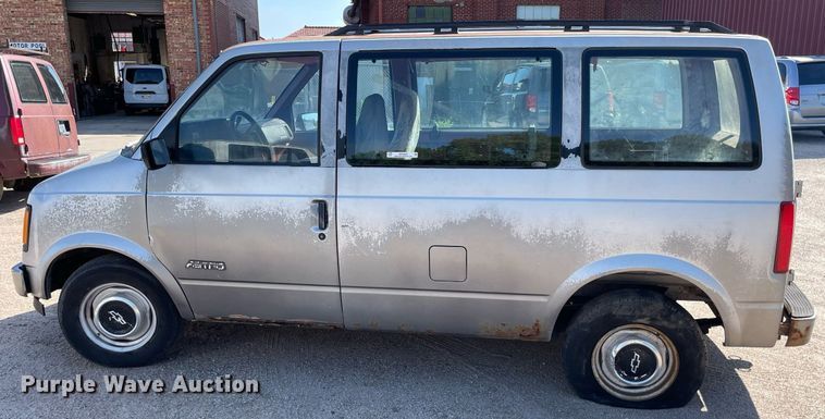 image for item ME9884 1991 Chevrolet Astro  van
