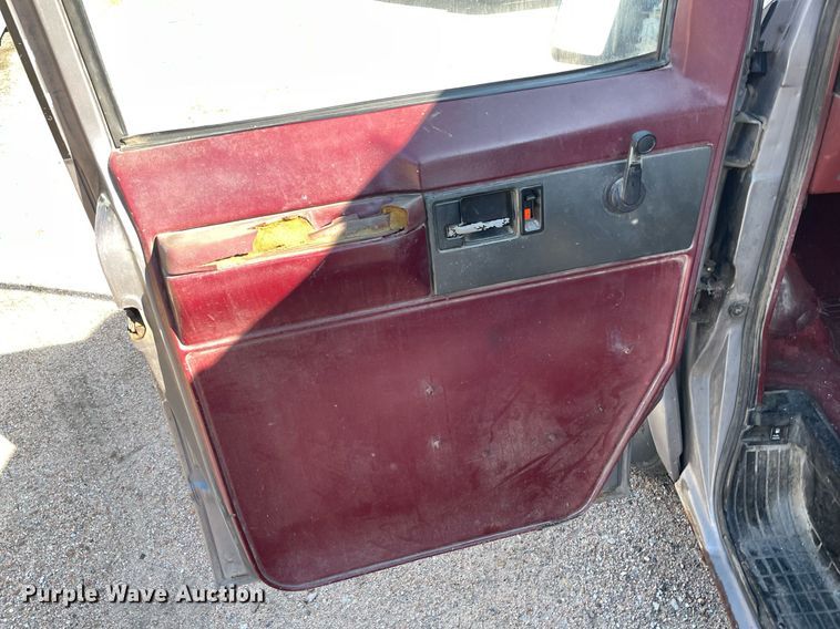 image for item ME9884 1991 Chevrolet Astro  van