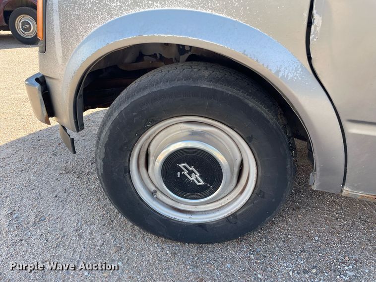 image for item ME9884 1991 Chevrolet Astro  van