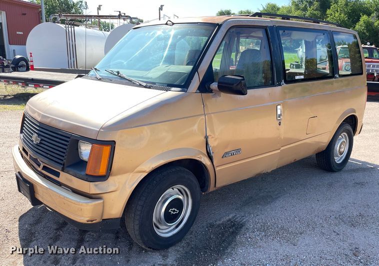 image for item ME9885 1991 Chevrolet Astro  van