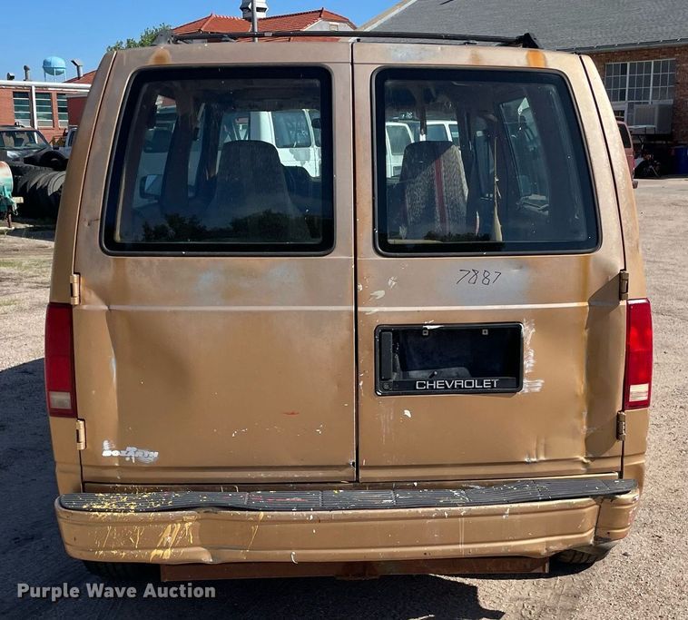 image for item ME9885 1991 Chevrolet Astro  van