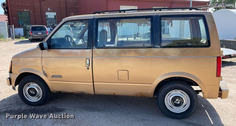image for item ME9885 1991 Chevrolet Astro  van