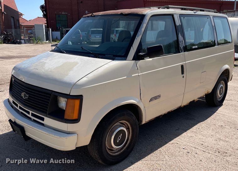 image for item ME9886 1991 Chevrolet Astro  van