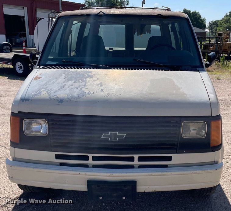 image for item ME9886 1991 Chevrolet Astro  van
