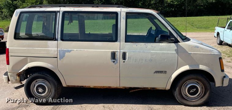 image for item ME9886 1991 Chevrolet Astro  van