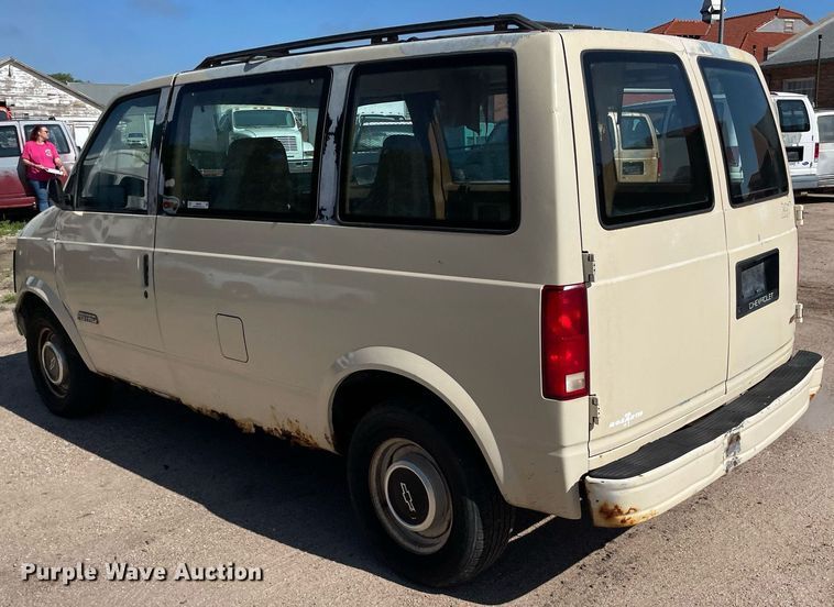 image for item ME9886 1991 Chevrolet Astro  van