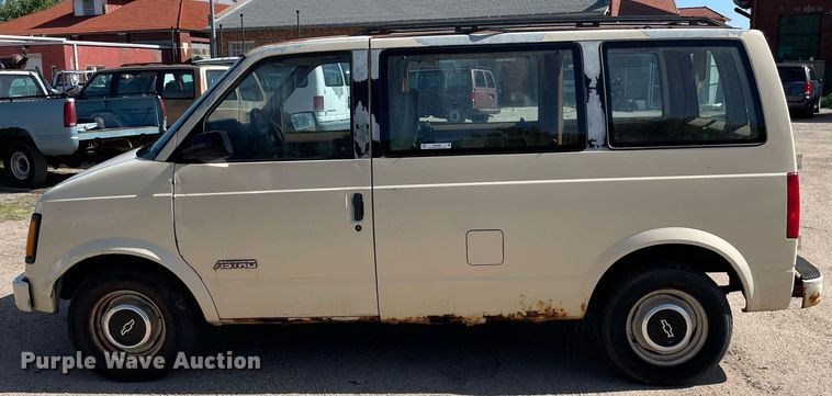image for item ME9886 1991 Chevrolet Astro  van