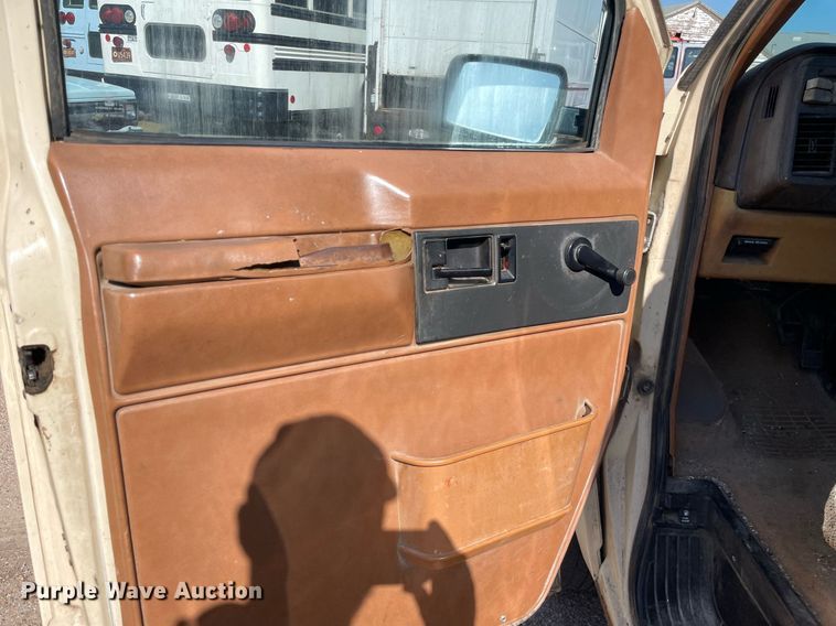 image for item ME9886 1991 Chevrolet Astro  van