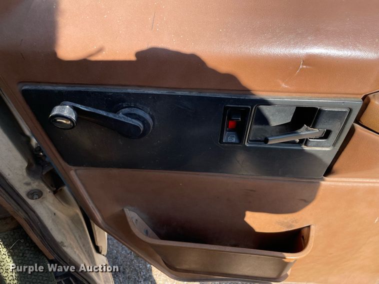 image for item ME9886 1991 Chevrolet Astro  van