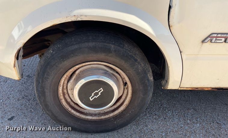 image for item ME9886 1991 Chevrolet Astro  van