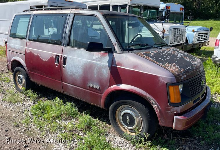 image for item ME9887 1991 Chevrolet Astro  van