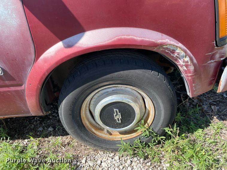 image for item ME9887 1991 Chevrolet Astro  van