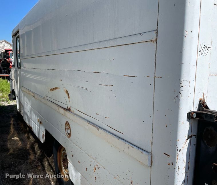 image for item ME9888 1979 Chevrolet Step Van 20  delivery van