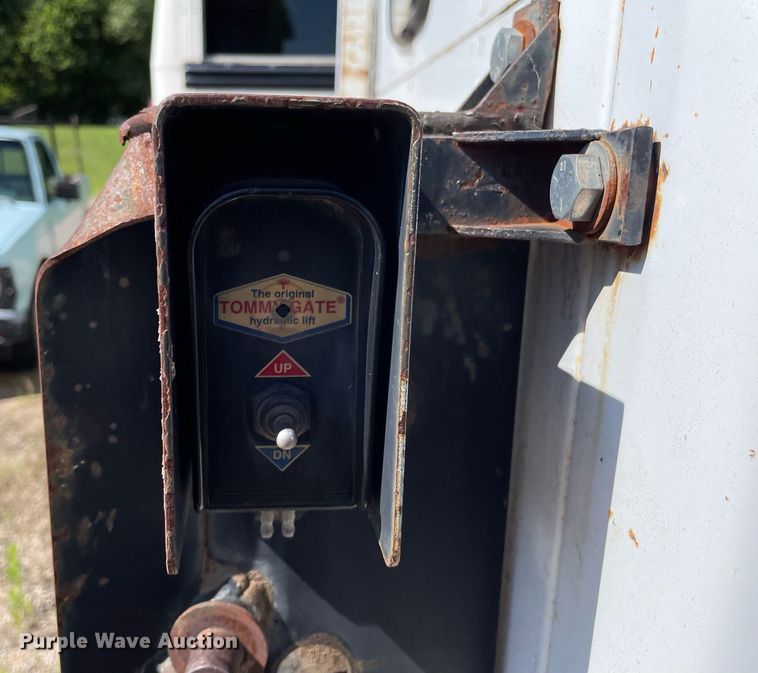 image for item ME9888 1979 Chevrolet Step Van 20  delivery van