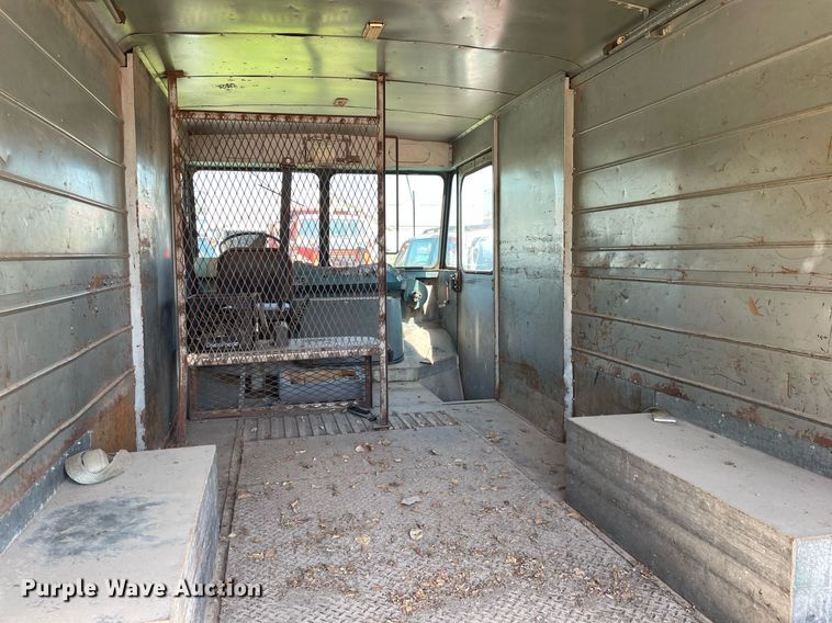 image for item ME9888 1979 Chevrolet Step Van 20  delivery van