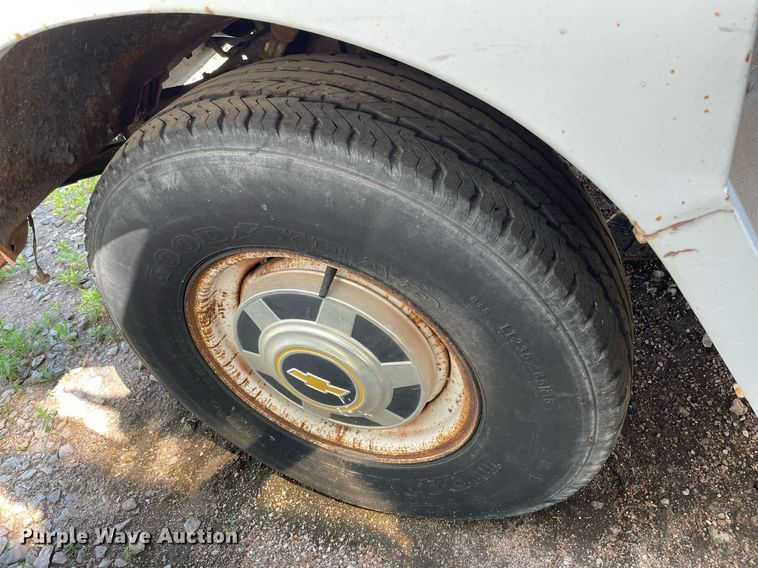 image for item ME9888 1979 Chevrolet Step Van 20  delivery van