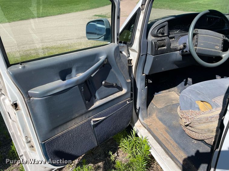 image for item ME9889 1997 Ford Aerostar  van