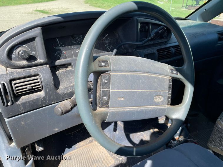 image for item ME9889 1997 Ford Aerostar  van