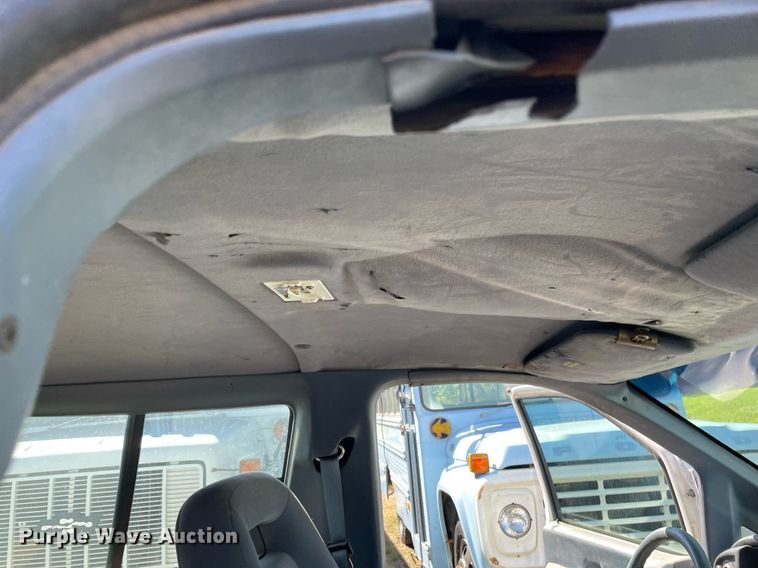 image for item ME9889 1997 Ford Aerostar  van