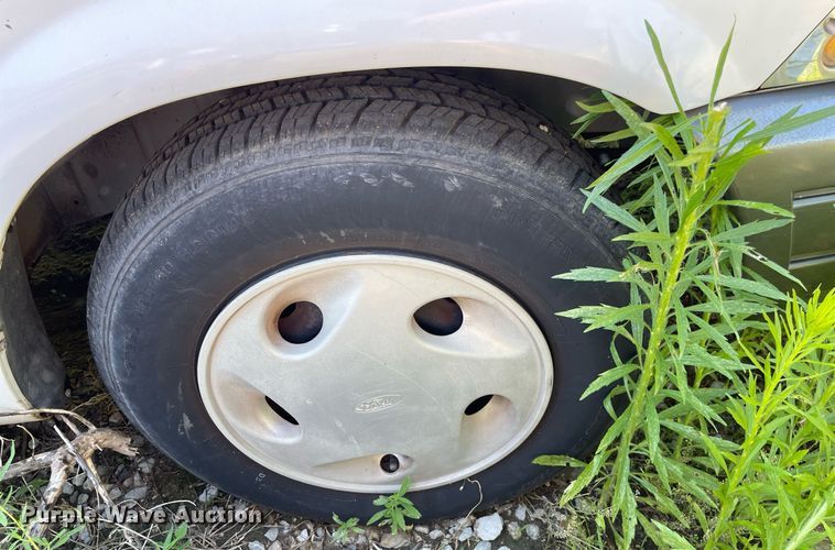 image for item ME9889 1997 Ford Aerostar  van