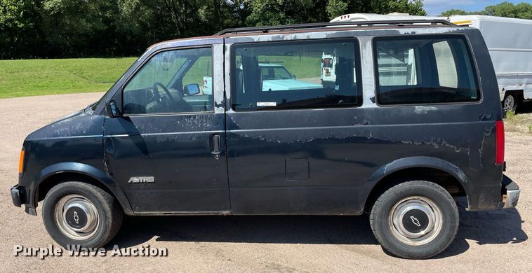 image for item ME9891 1991 Chevrolet Astro  van