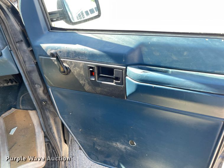 image for item ME9891 1991 Chevrolet Astro  van