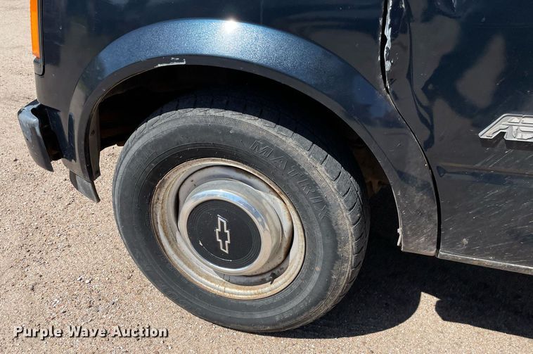 image for item ME9891 1991 Chevrolet Astro  van