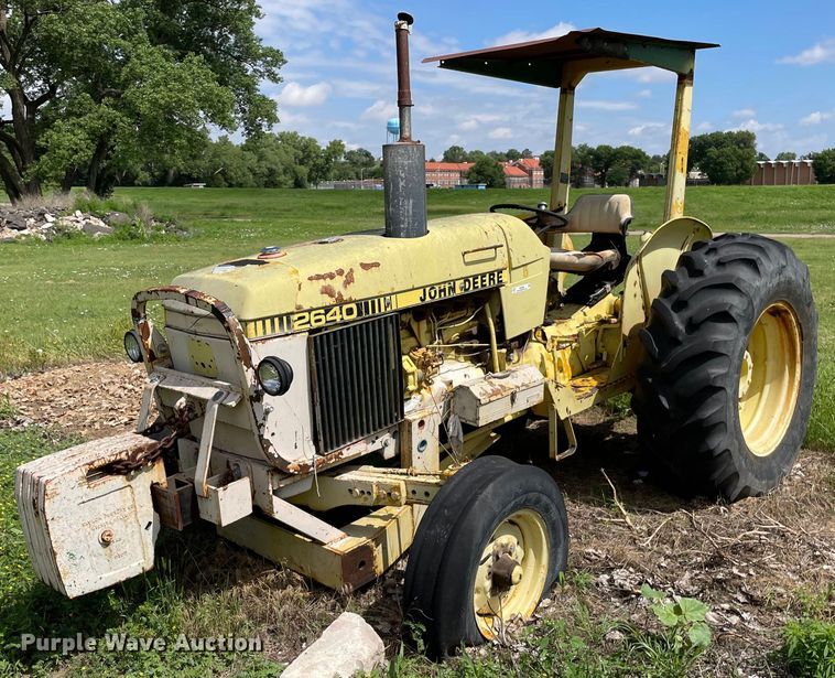 image for item ME9895 1980 John Deere 2640A  tractor