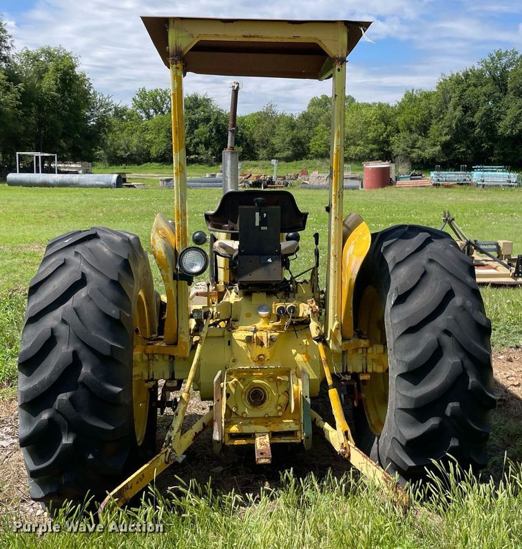 image for item ME9895 1980 John Deere 2640A  tractor