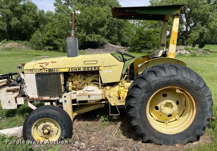 image for item ME9895 1980 John Deere 2640A  tractor