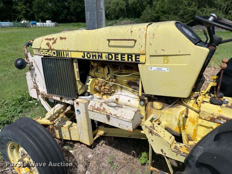 image for item ME9895 1980 John Deere 2640A  tractor