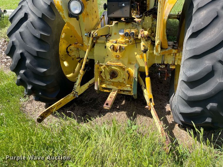 image for item ME9895 1980 John Deere 2640A  tractor