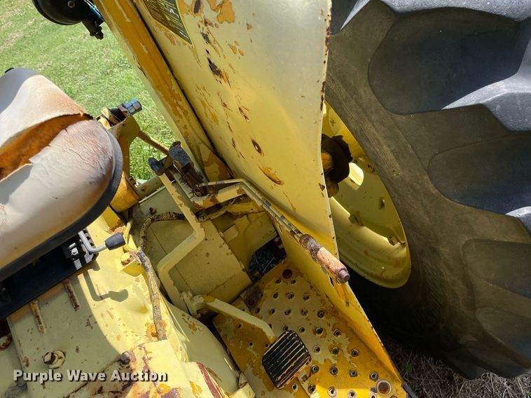 image for item ME9895 1980 John Deere 2640A  tractor