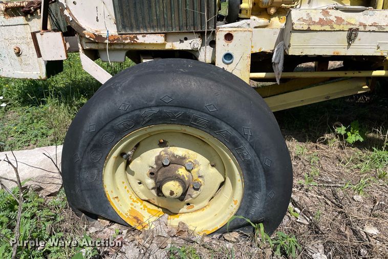 image for item ME9895 1980 John Deere 2640A  tractor