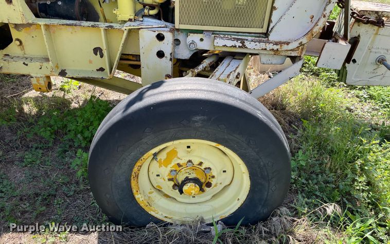 image for item ME9895 1980 John Deere 2640A  tractor