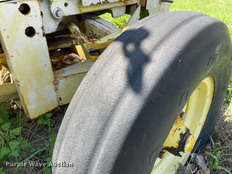 image for item ME9895 1980 John Deere 2640A  tractor