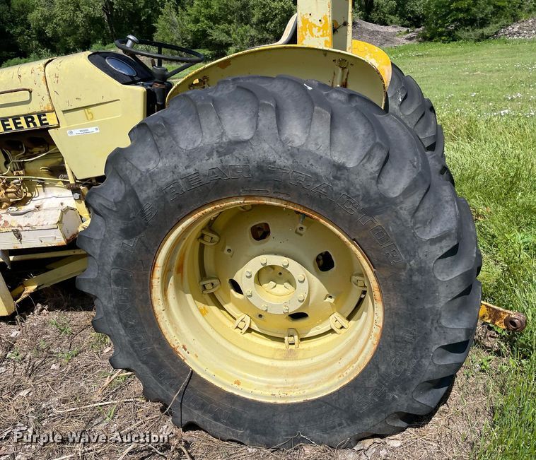 image for item ME9895 1980 John Deere 2640A  tractor