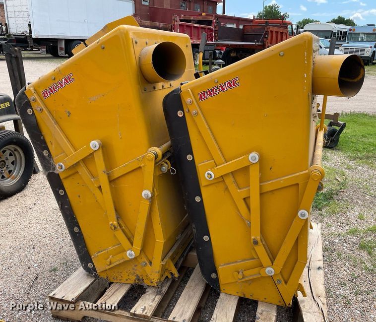 image for item ME9897 (2) Hustler Super Z ZTR lawn mowers