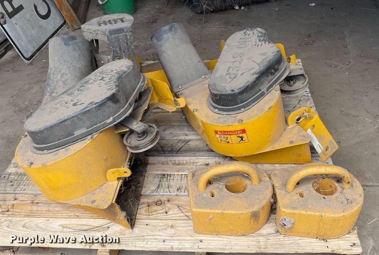 image for item ME9897 (2) Hustler Super Z ZTR lawn mowers