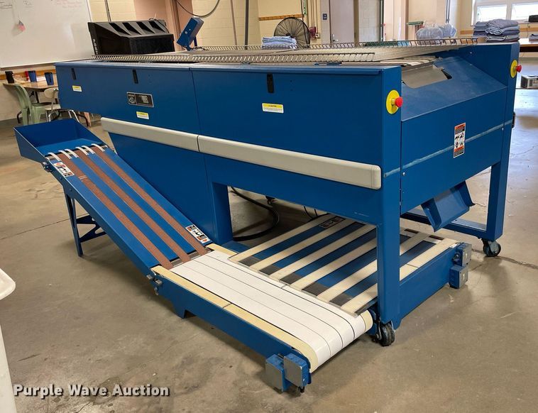 image for item ME9902 Chicago Dryer Company Air Chicago XL  laundry folder