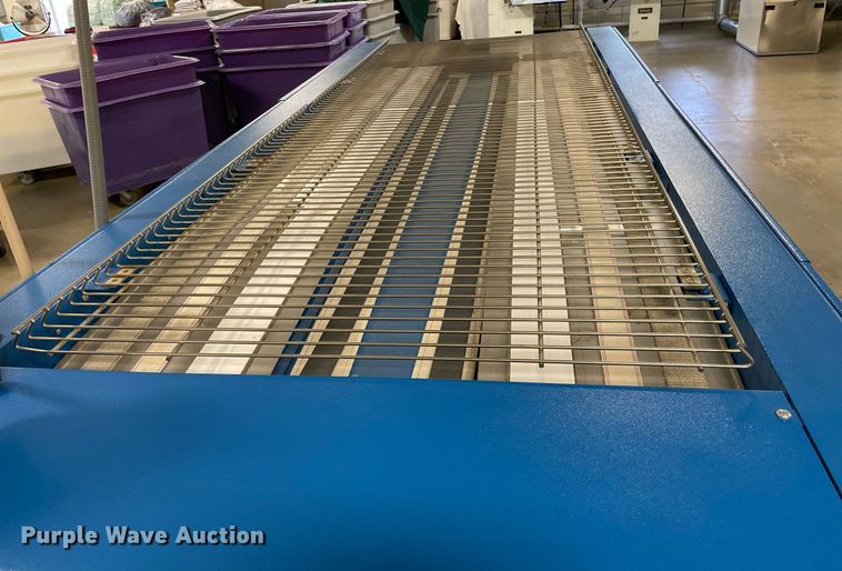 image for item ME9902 Chicago Dryer Company Air Chicago XL  laundry folder